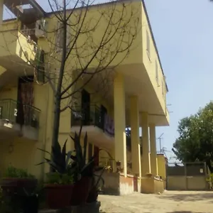 Casa Di Carlo Affittacamere Torre Caracciolo